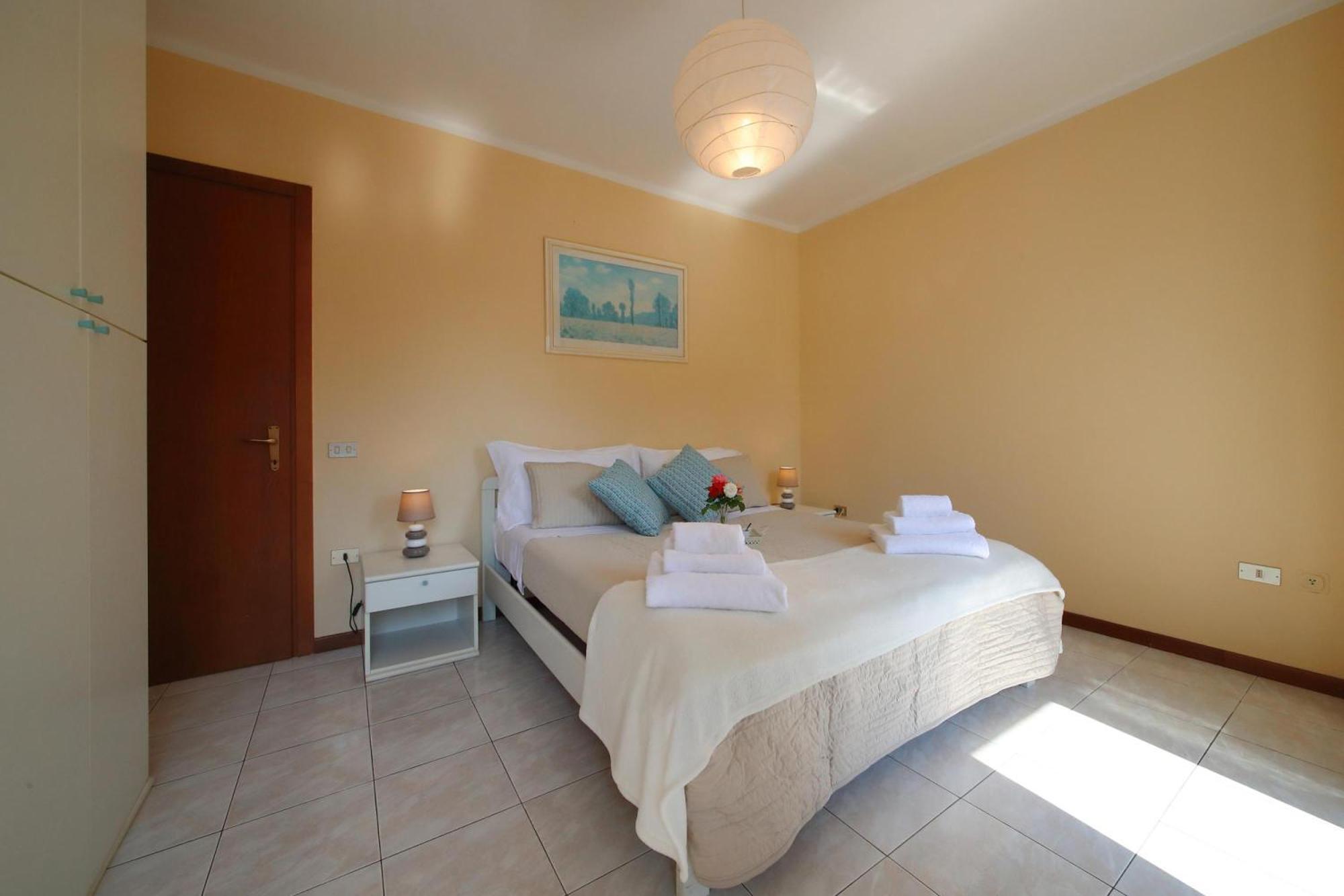 Petalo Bianco 100M From Lake - Happy Rentals 巴韦诺 外观 照片