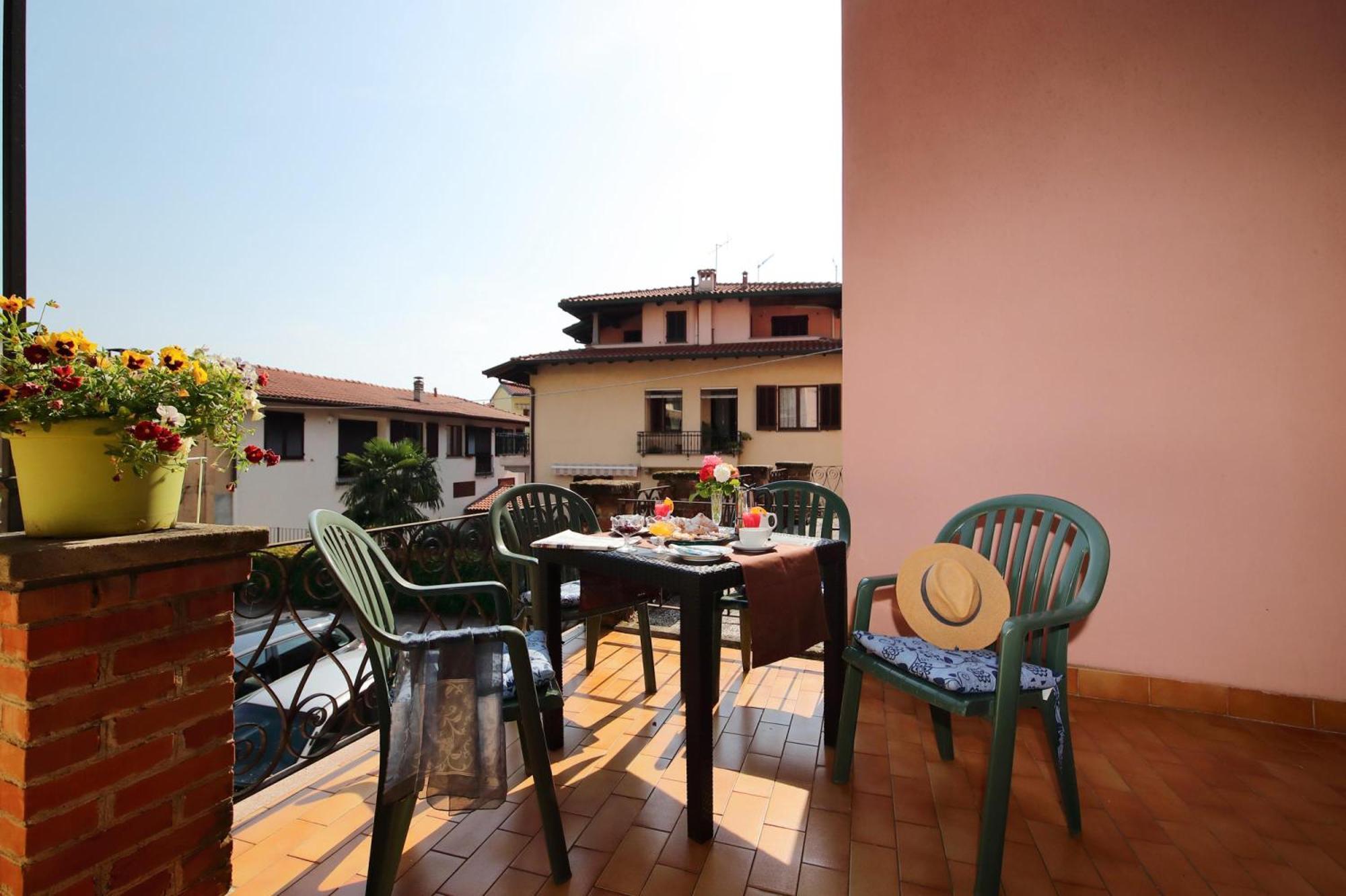Petalo Bianco 100M From Lake - Happy Rentals 巴韦诺 外观 照片