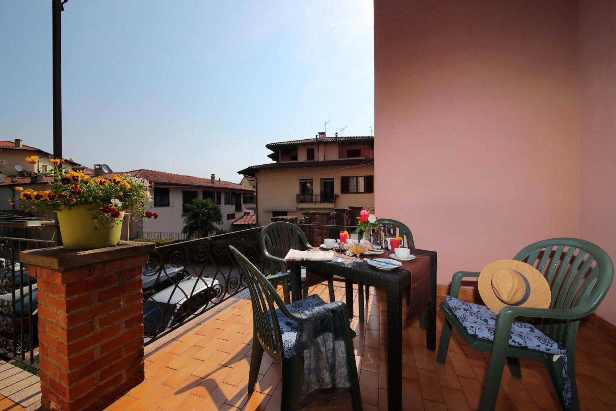 Petalo Bianco 100M From Lake - Happy Rentals 巴韦诺 外观 照片